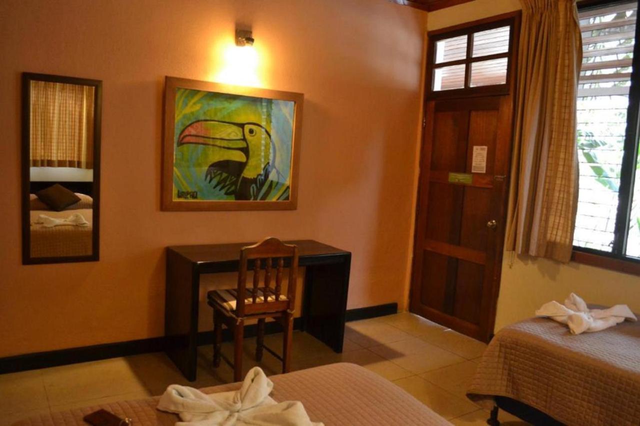 Hotel Jaguar Inn Tikal Exterior photo